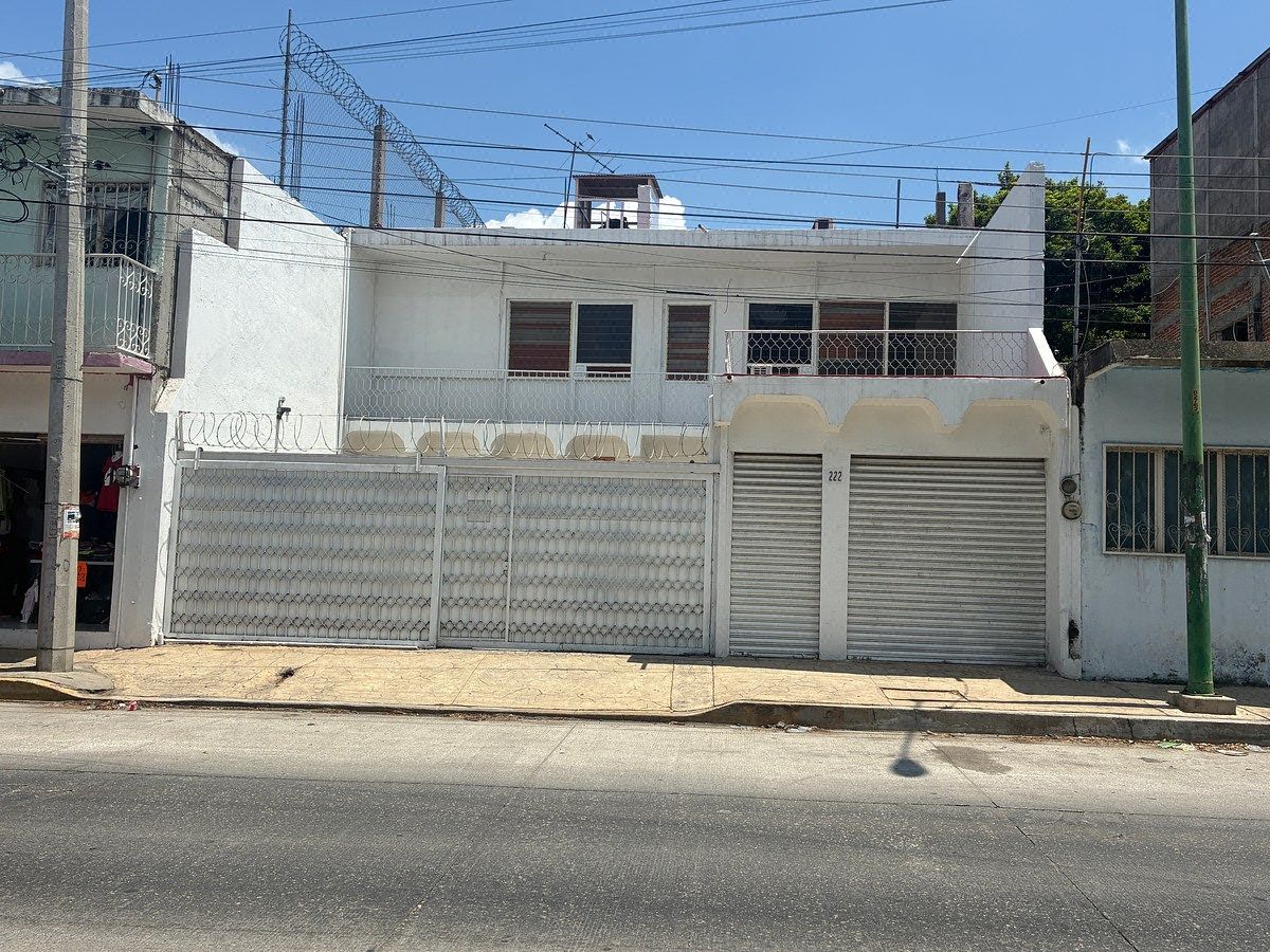 Se vende casa comercial en la 9a. norte poniente