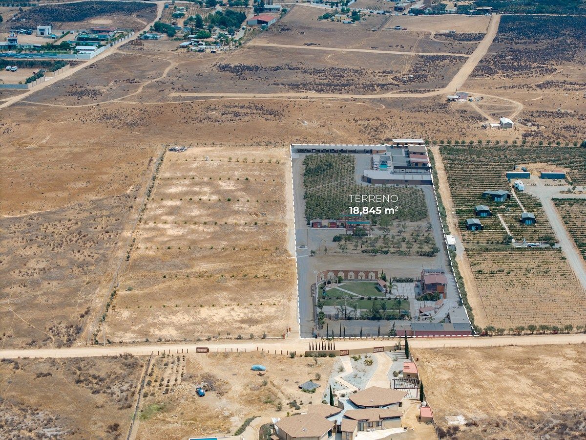 Jardín de Persia Resort, Restaurante y Viñedo en Venta