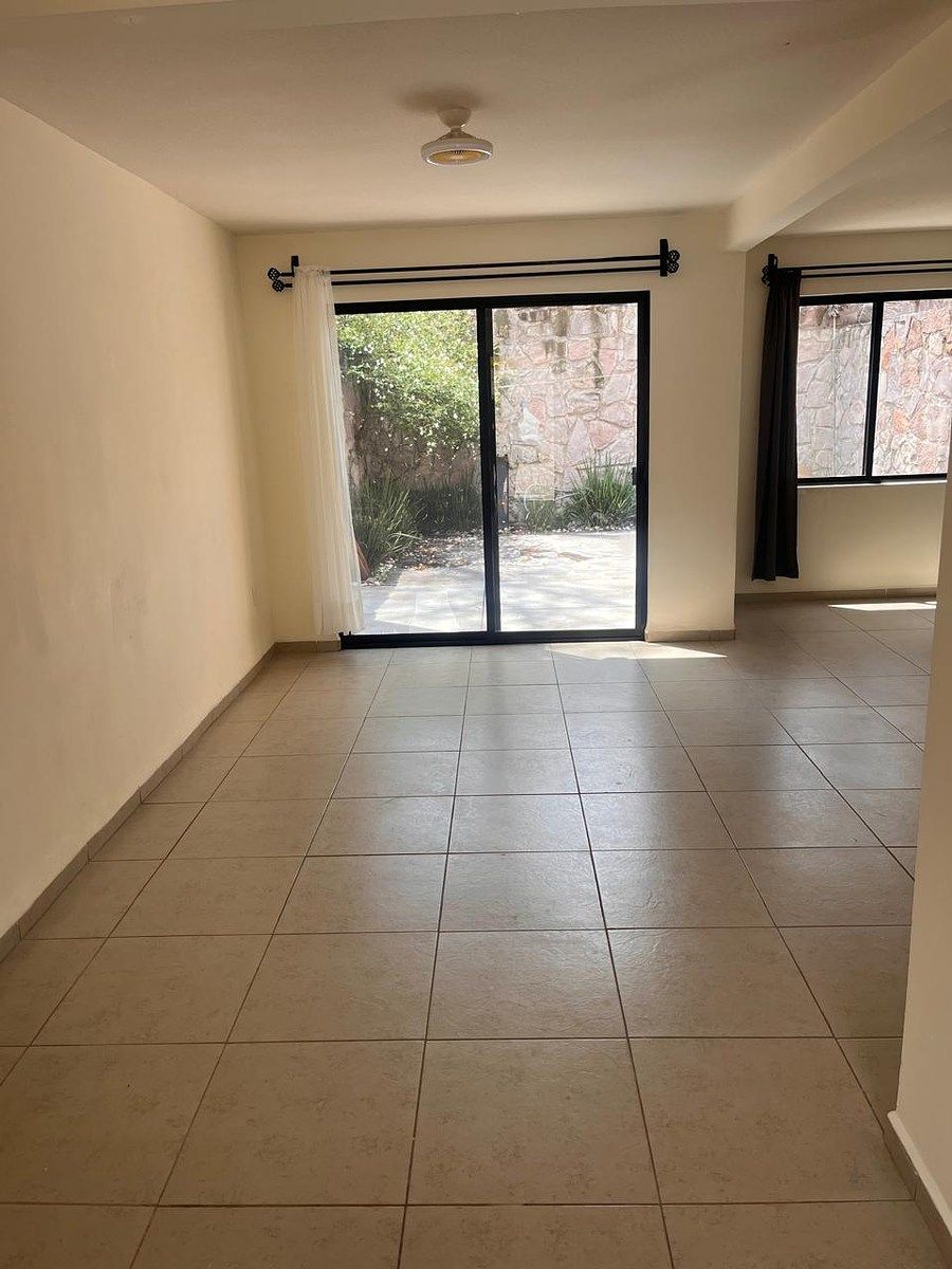 Casa en condominio en Fraccionamiento Zirándaro, San Miguel de Allende, foto 3 de 16