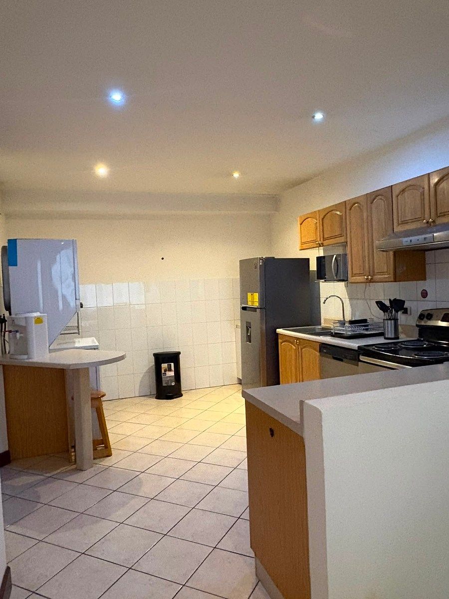 Apartamento en Zona 10, Guatemala, foto 3 de 14
