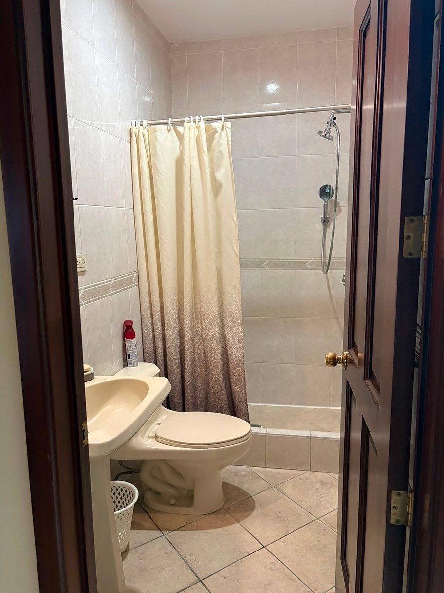 Apartamento en Zona 10, Guatemala, foto 6 de 16
