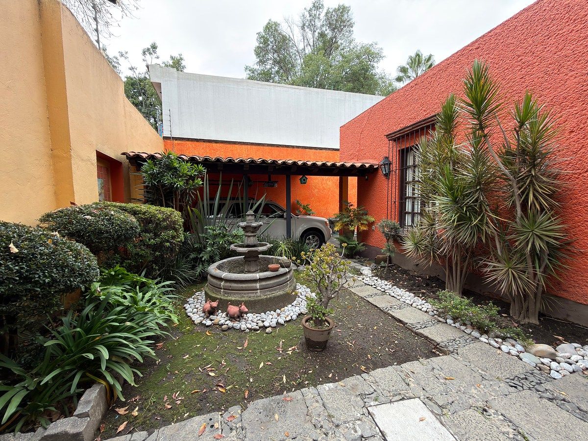 Casa térrea a poucos passos do centro de Coyoacán, foto 1 de 33