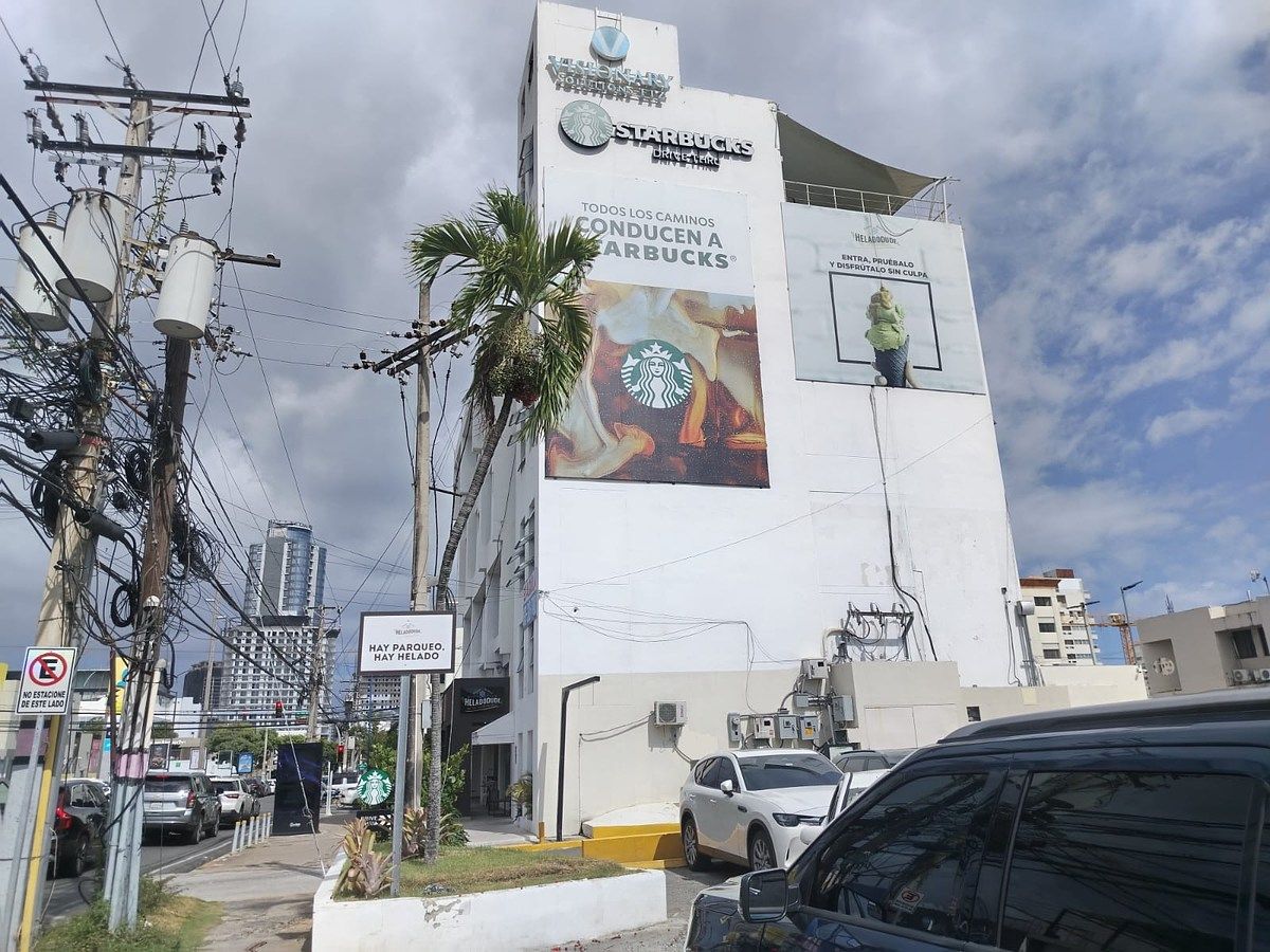 Oficina en Ensanche Naco, Santo Domingo Centro (Distrito Nacional), foto 2 de 11