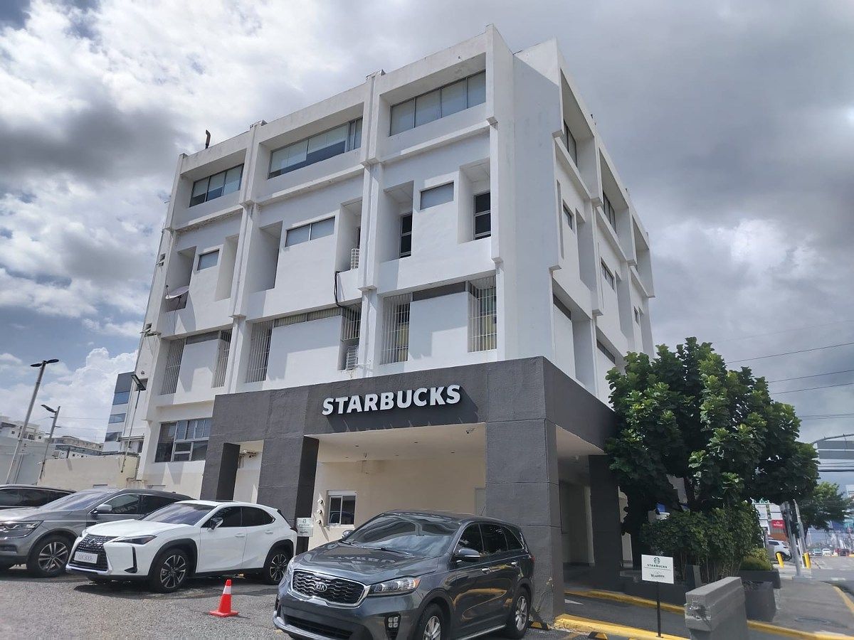 Oficina en Ensanche Naco, Santo Domingo Centro (Distrito Nacional), foto 4 de 11