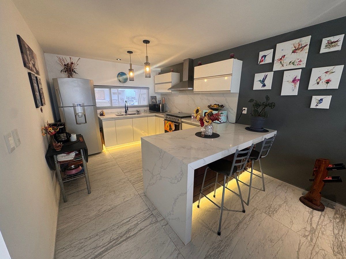 Venta Casa Nuevo Refugio* 4 recs + jardín
