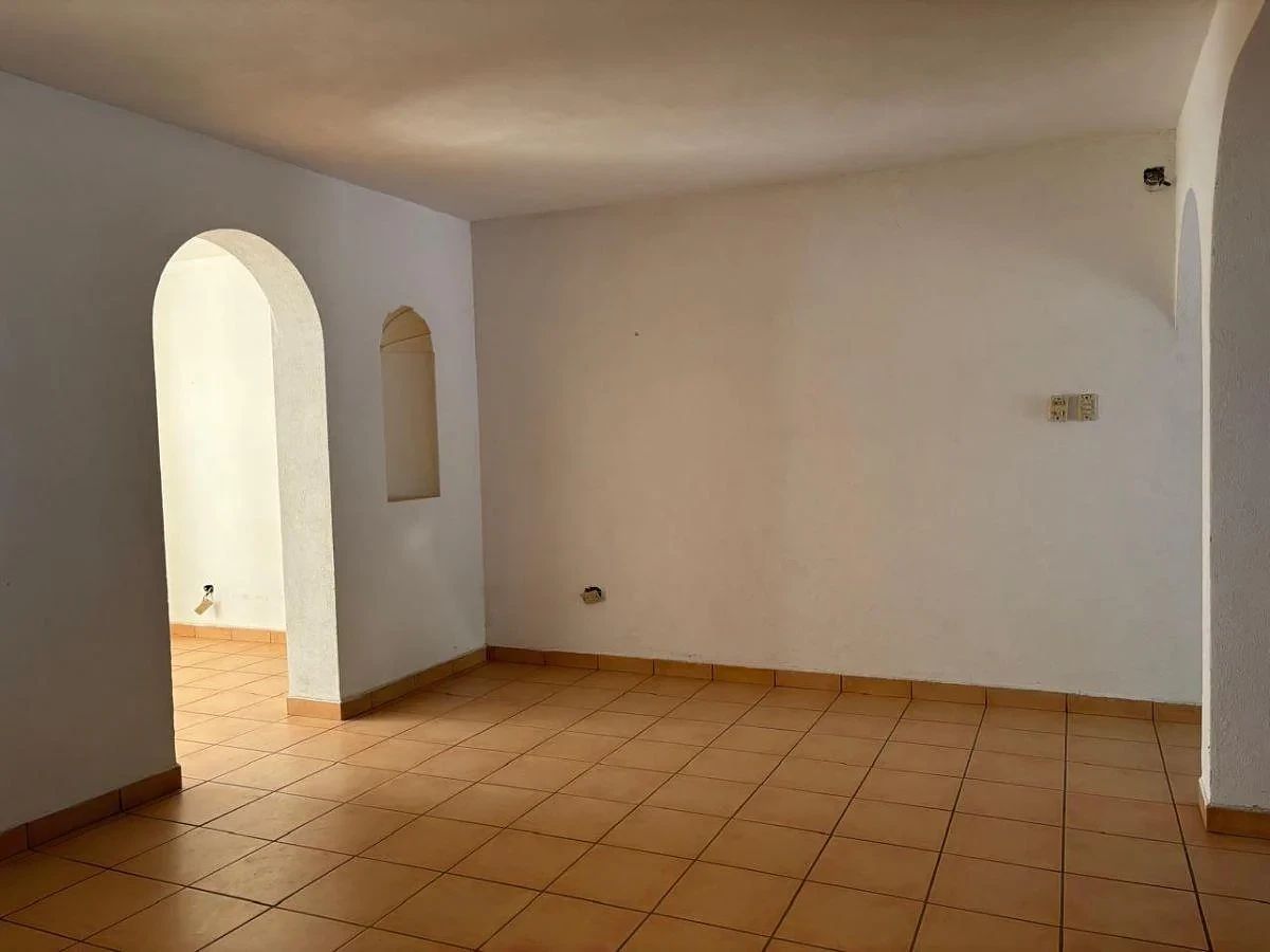 Casa em Colinas del Cimatario, Querétaro, foto 2 de 18
