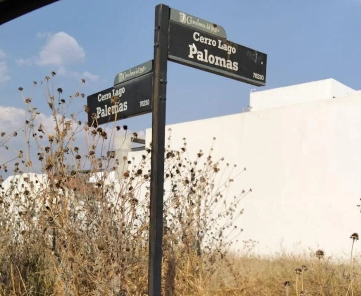 Lot in Cumbres del Lago, Querétaro, photo 3 of 11