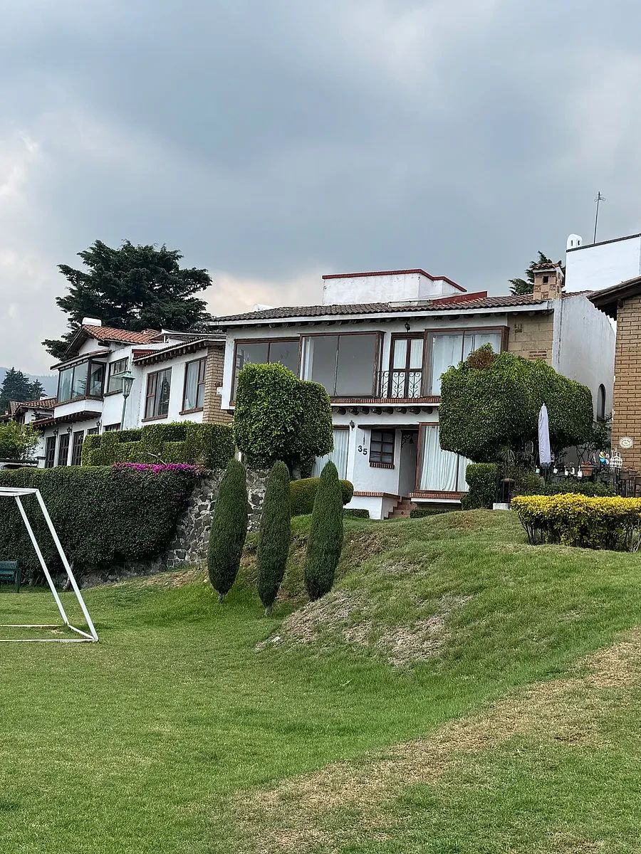 CASA ESTILO CAMPESTRE EN SAN NICOLÁS TOTOLAPAN, foto 1 de 35