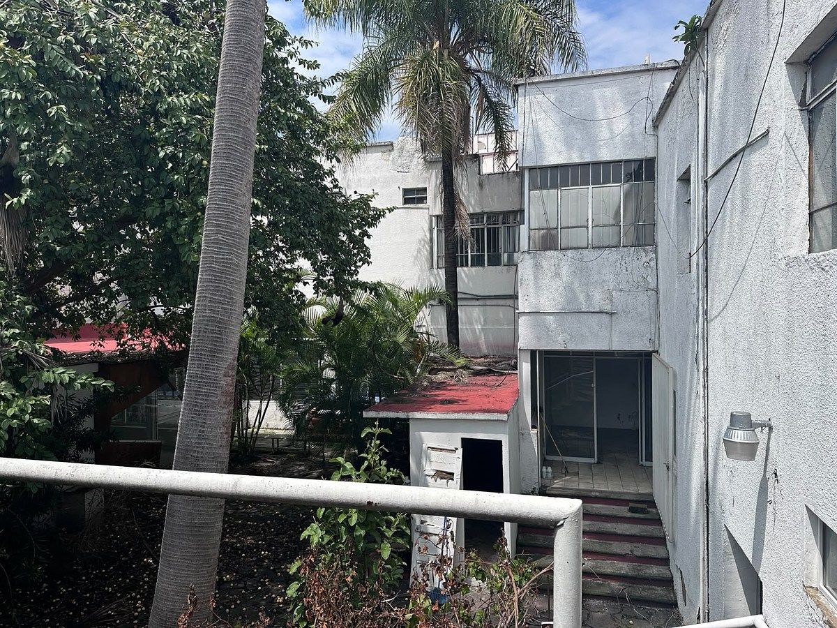 Casa en venta o renta en Av. Américas - foto 2