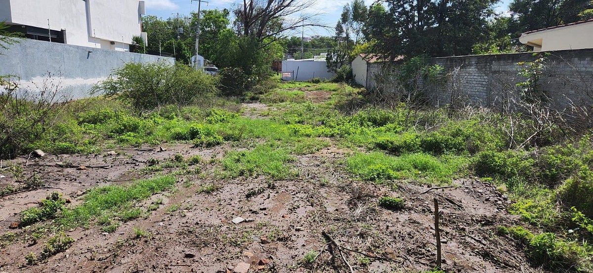 Terreno à venda em Jurica, Cedros, foto 1 de 15