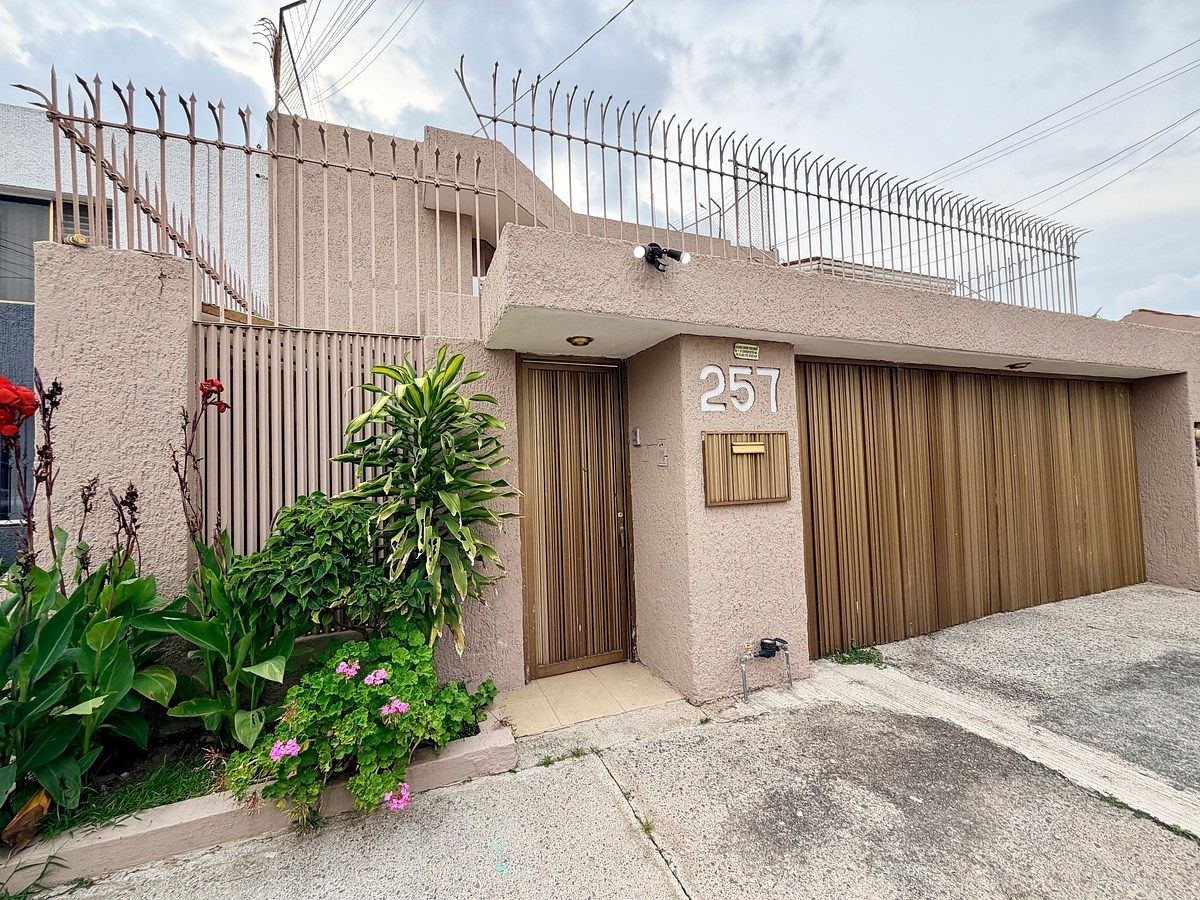 Casa em Los Pinos, Zapopan, foto 2 de 49