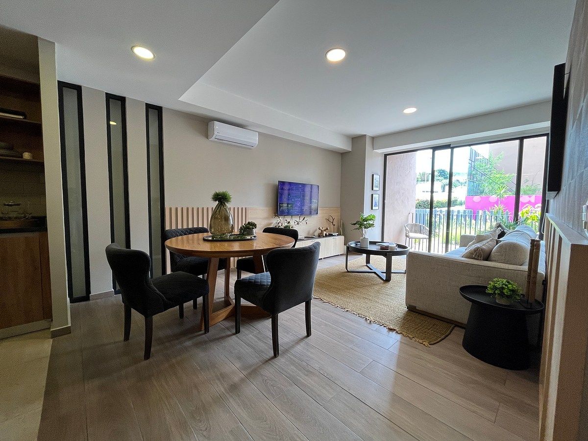 Estancia y comedor, photo 3 of 13