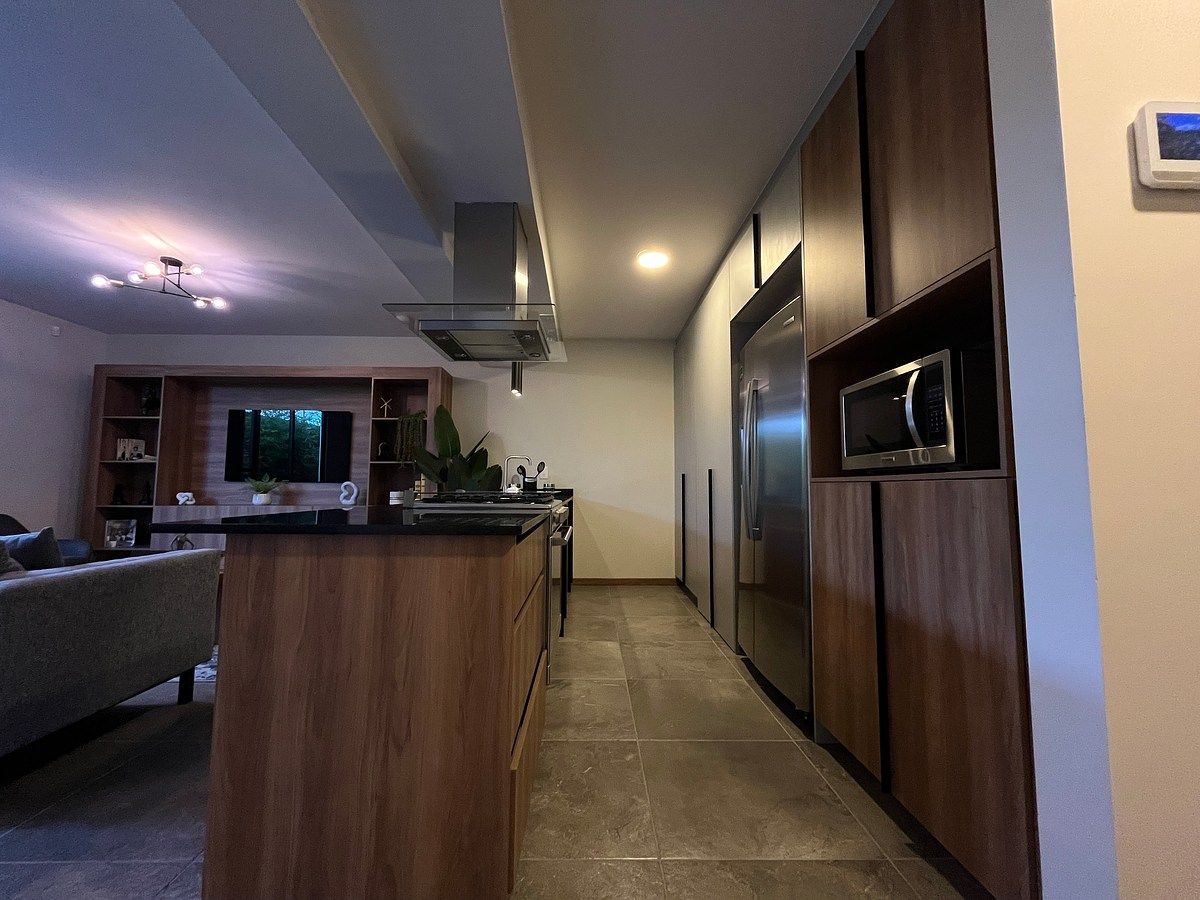 Cocina abierta integral equipada, foto 3 de 19