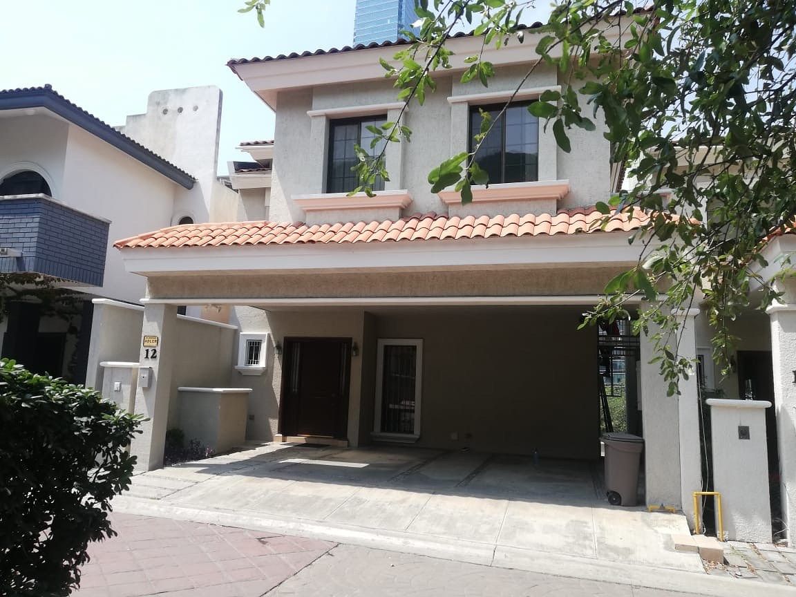 CASA PARA ALUGAR, PRIVANZAS, foto 1 de 11