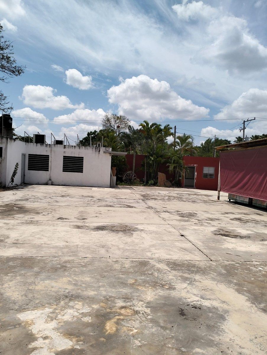 Galpão comercial em Chichi Suárez, Mérida, foto 2 de 12