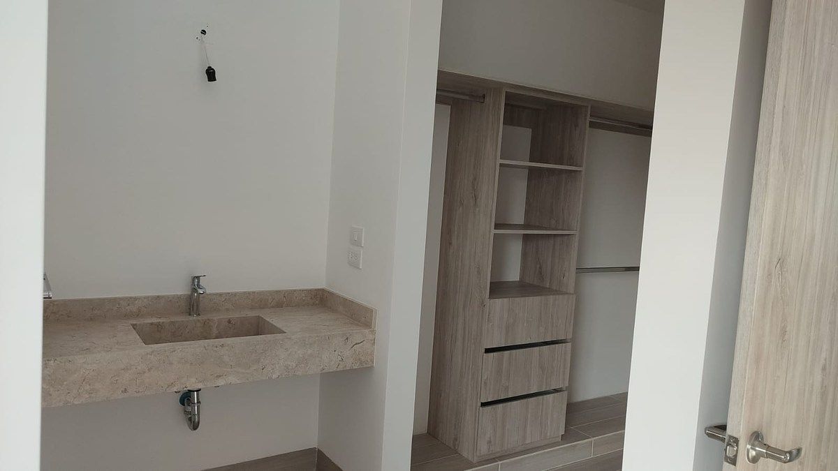 Baño y Vestidor Recámara Principal, foto 7 de 16