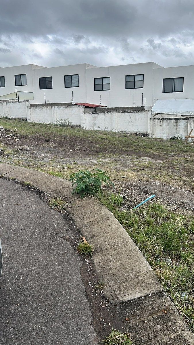 BAJA DE PRECIO TERRENO AMPLIO EN PRESERVE, foto 1 de 9
