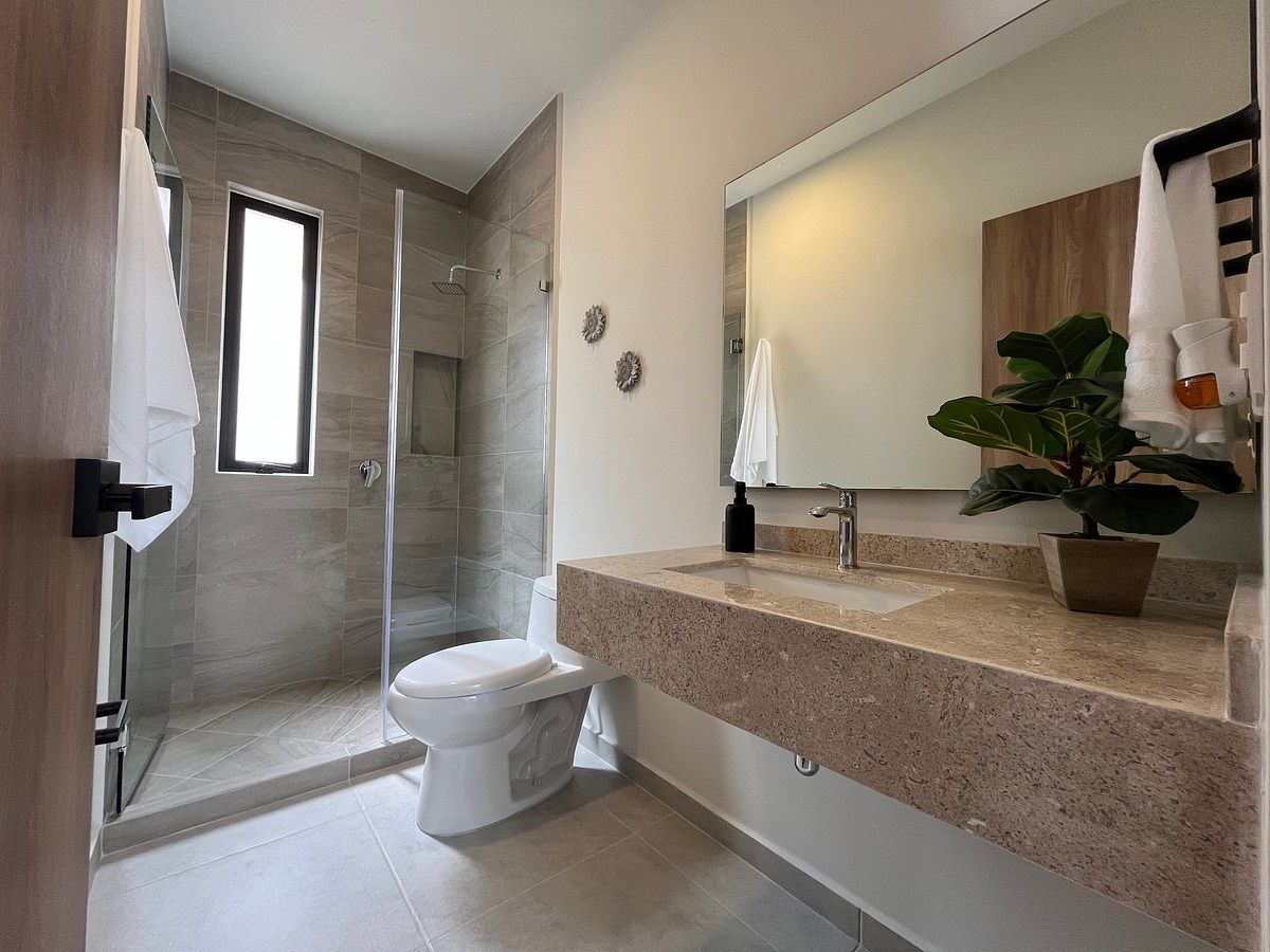 Segundo baño completo en planta alta, foto 16 de 23