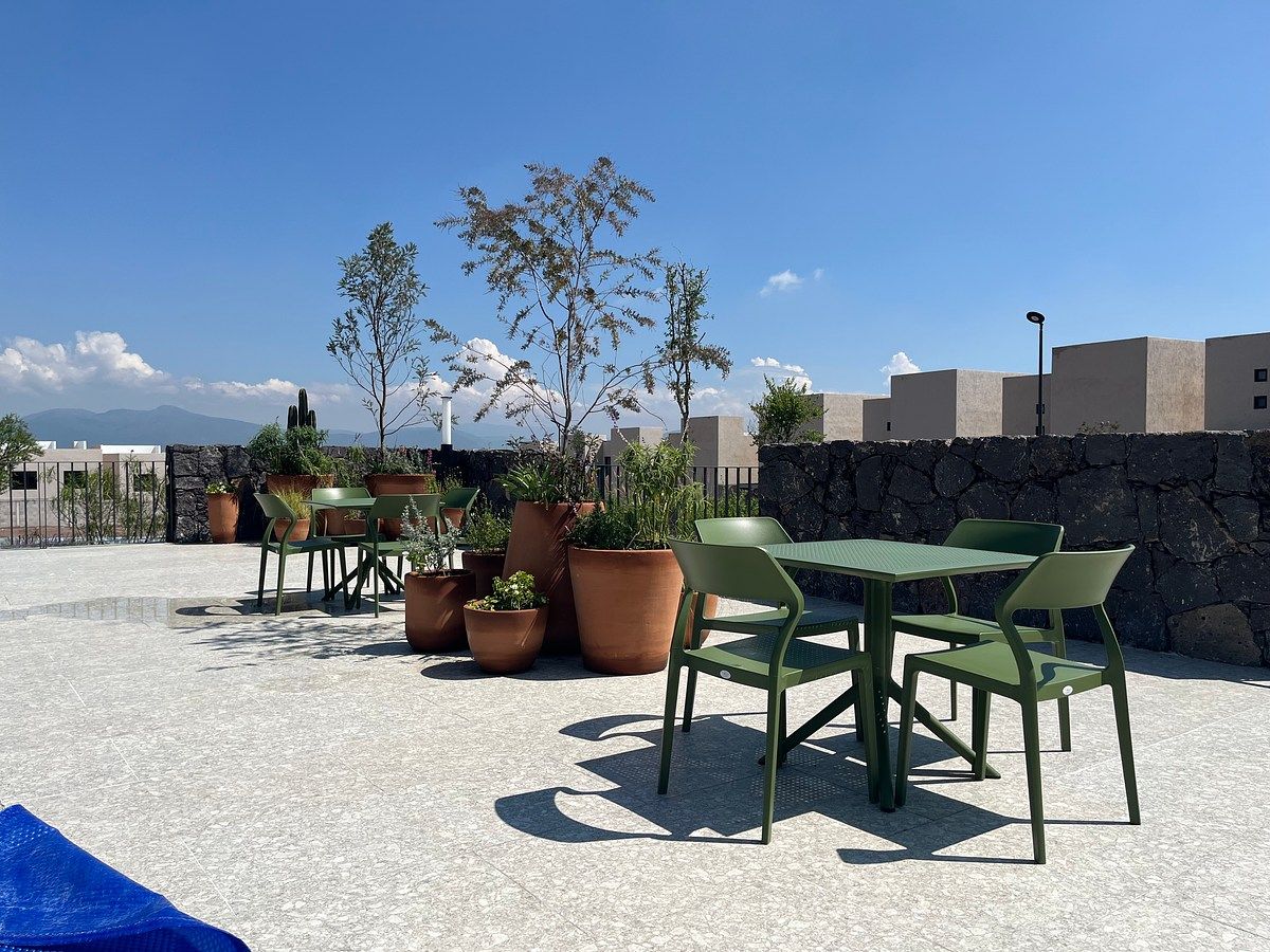 Terraza junto a piscina, foto 20 de 23