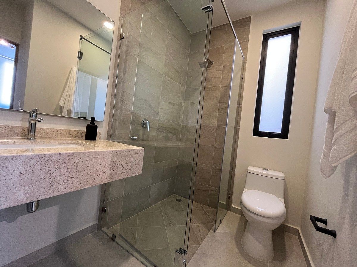 Baño completo planta baja, foto 7 de 23