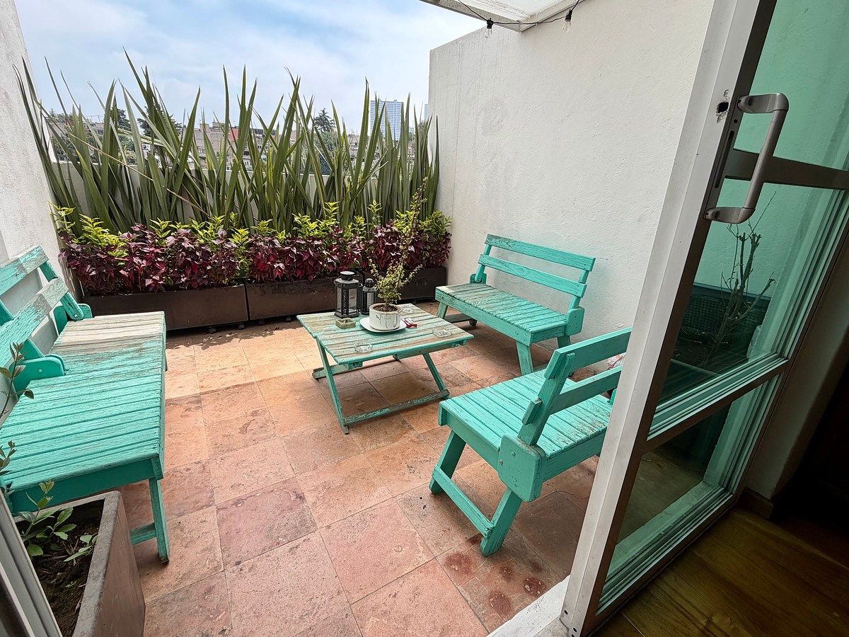 Vendo apartamento com terraço, primeiro andar, Hacienda del Ciervo, Interlomas,, foto 1 de 33
