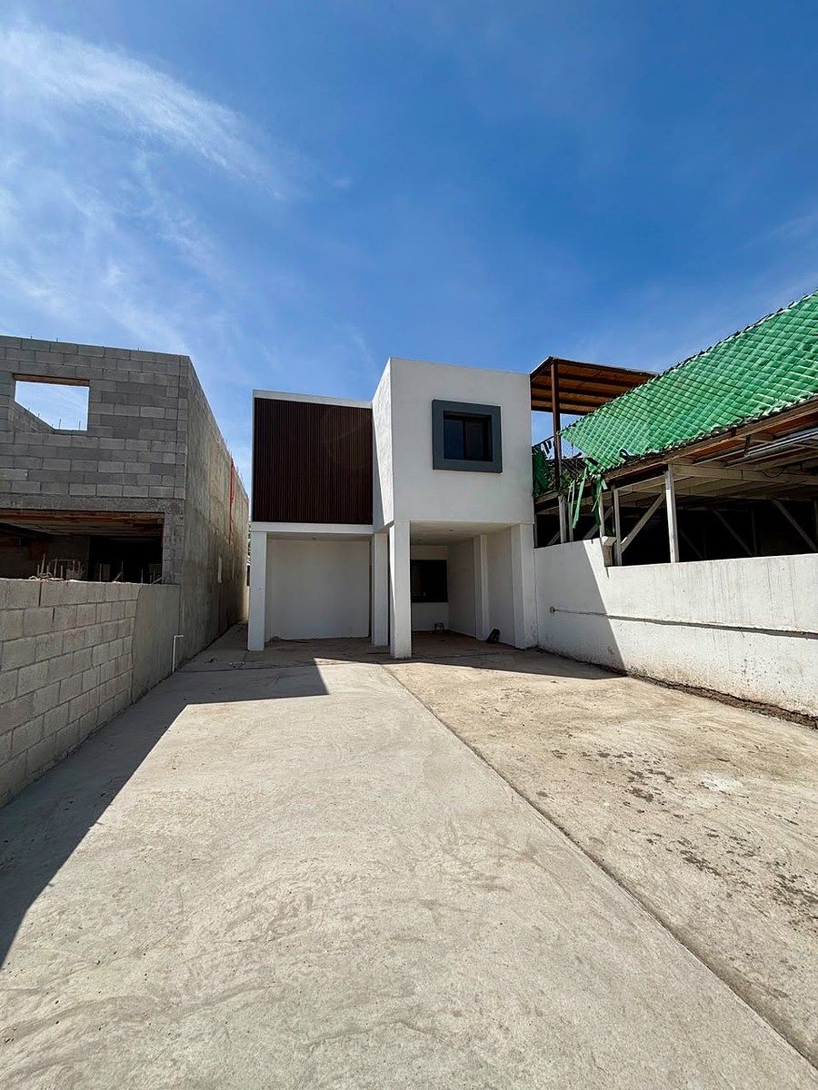 House in Conjunto Urbano Esperanza, Mexicali, photo 3 of 24