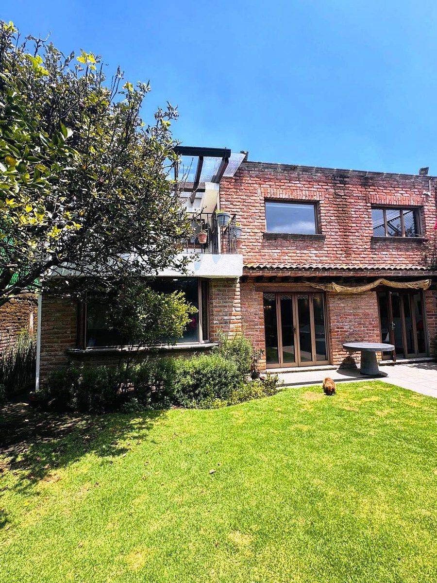 PALO ALTO, Casa en Condominio en Venta. Hermoso jardín privado.