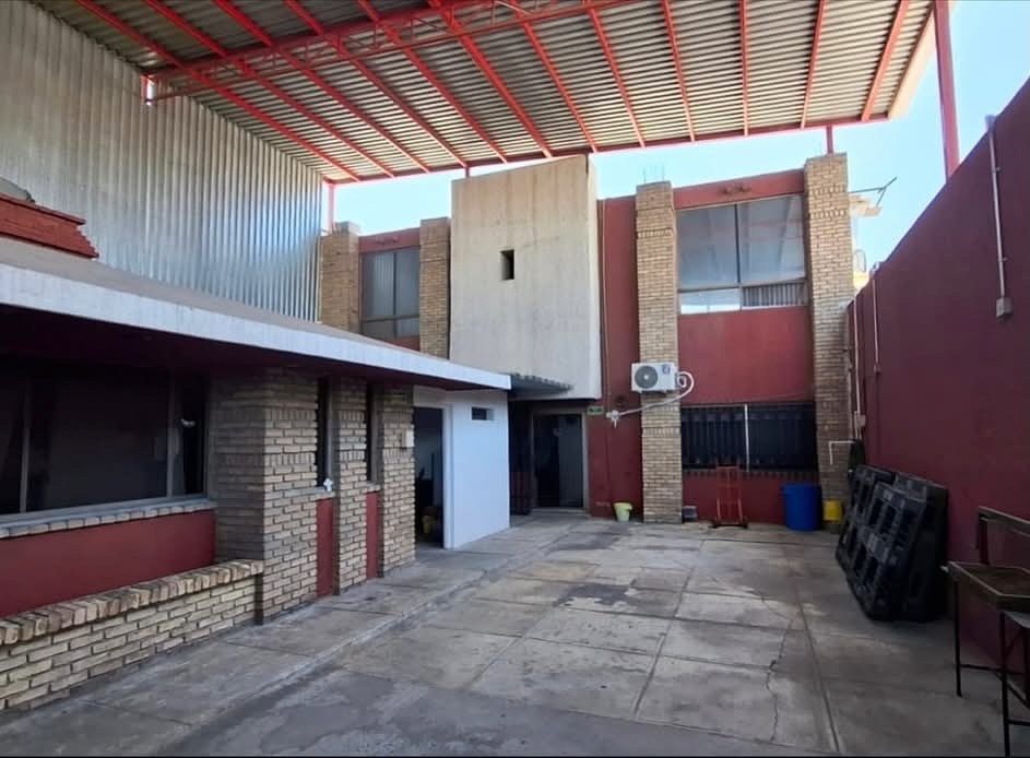 Casa con bodega, patio y oficinas para Cedis, zona Centro de MTY.- $120,000 MXN, foto 1 de 18
