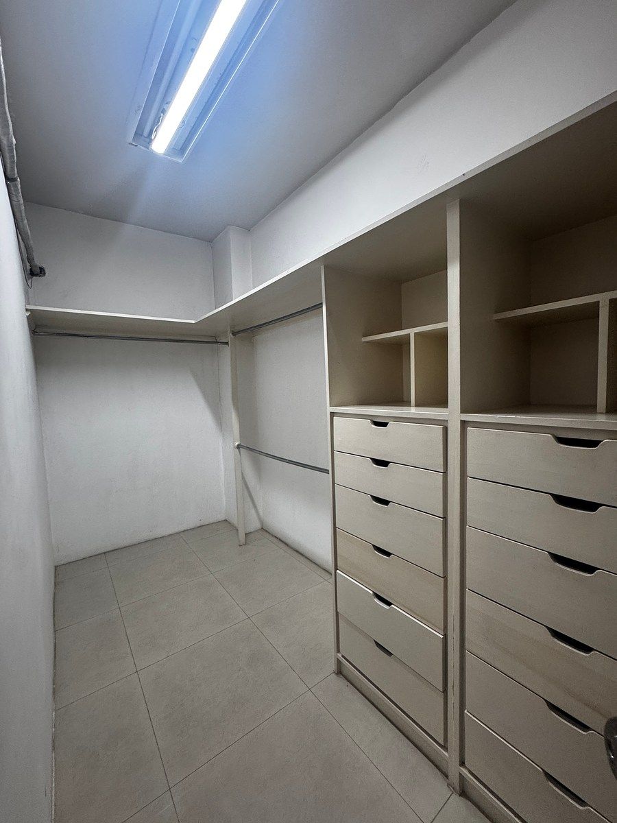 Vestidor 1 rec ppal, foto 9 de 25