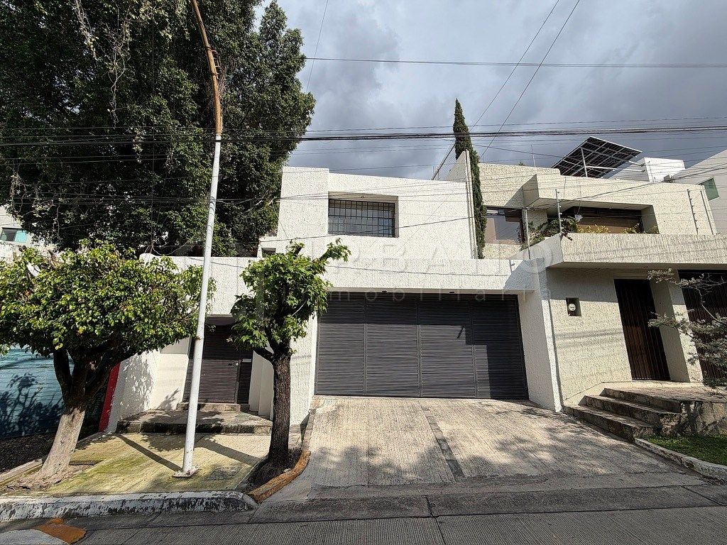 Casa para alugar em Monraz – 3 quartos, jardim e garagem coberta, foto 1 de 27