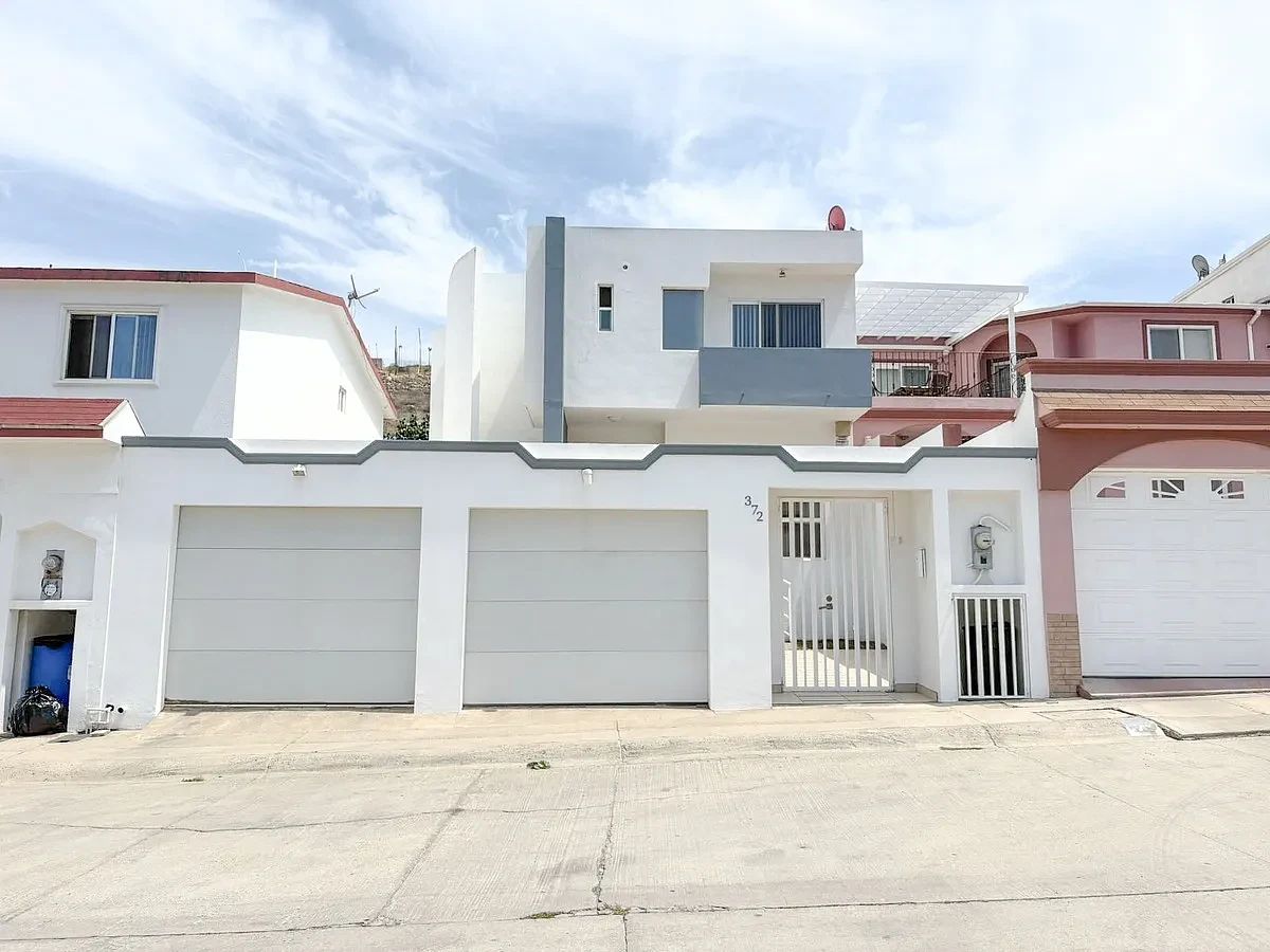 CASA EN RENTA EN COMERCIAL CHAPULTEPEC, ENSENADA B.C., foto 1 de 20