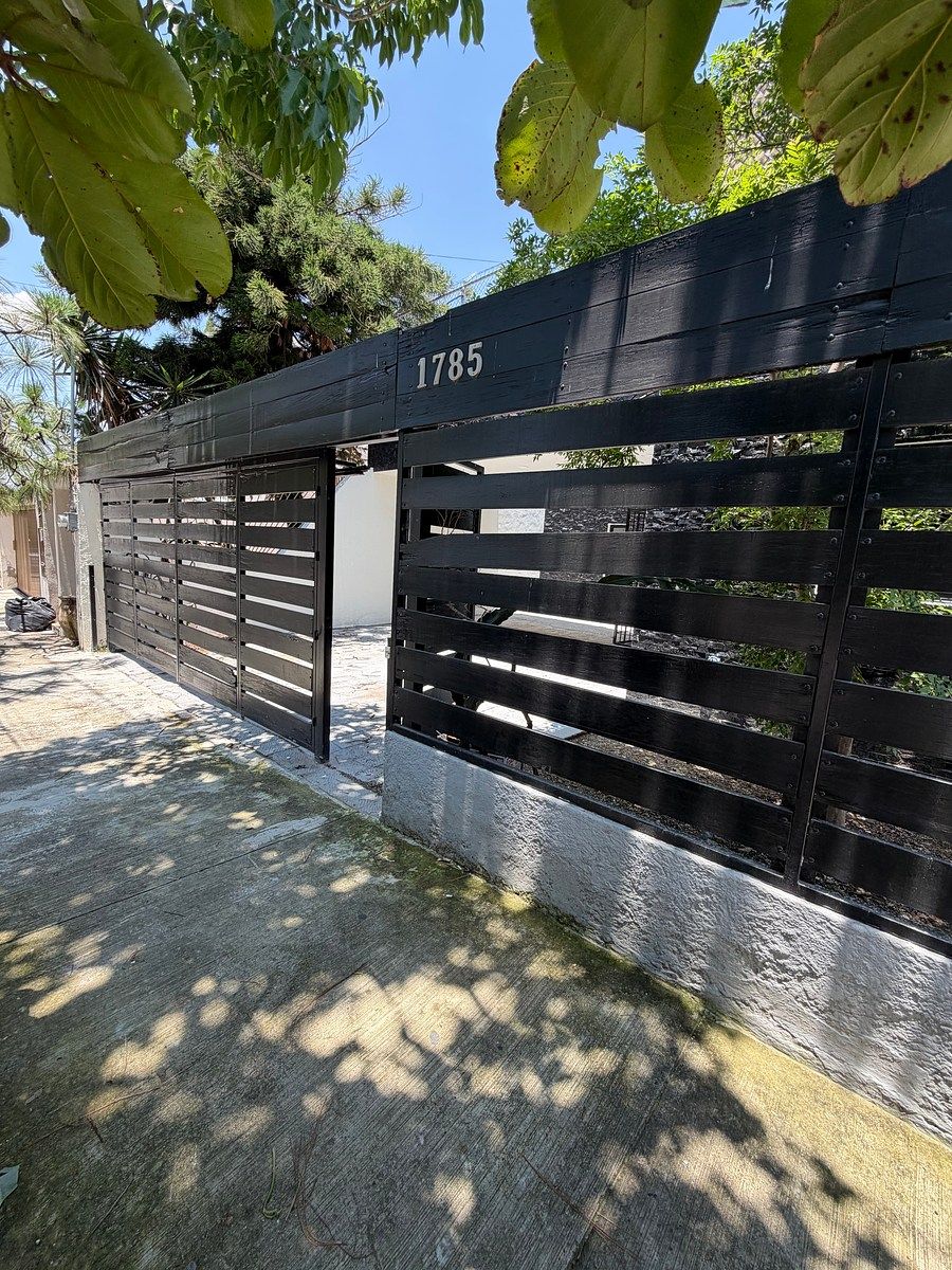 Casa Remodelada en Venta en Providencia 5ta Sección, foto 1 de 21