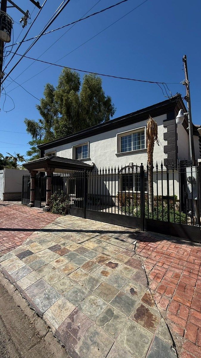 Casa en venta ubicada en Jardines del Valle, foto 1 de 11