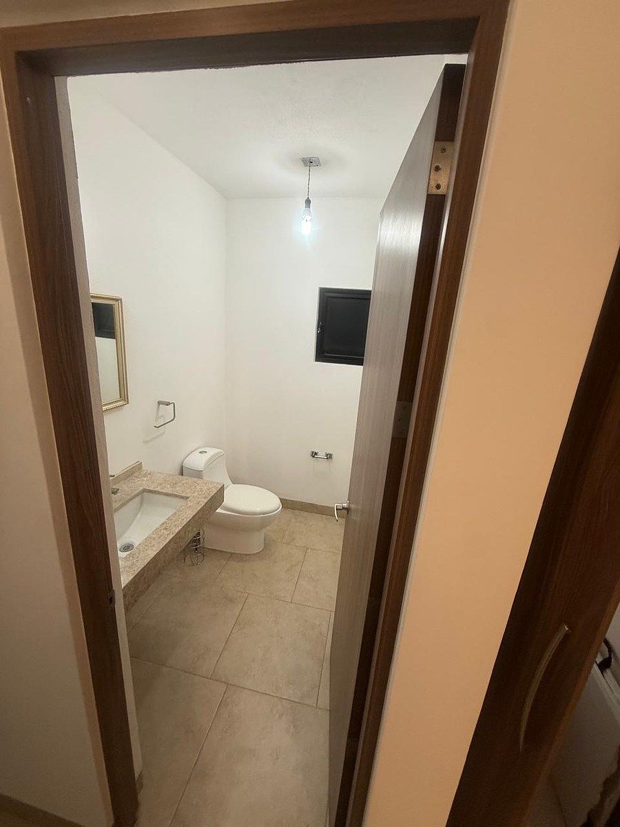 House in Gated Community in Residencial el Refugio, Querétaro, photo 8 of 18