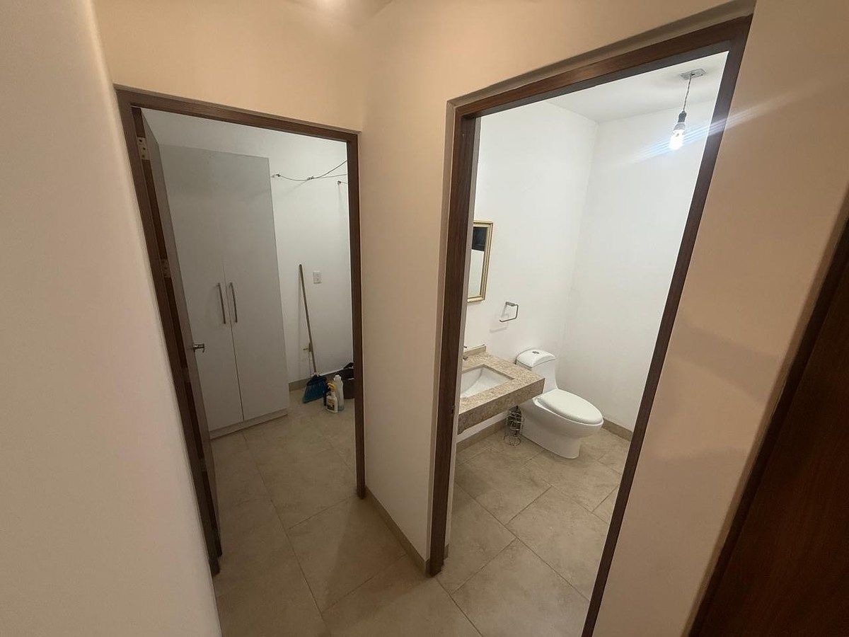 House in Gated Community in Residencial el Refugio, Querétaro, photo 9 of 18