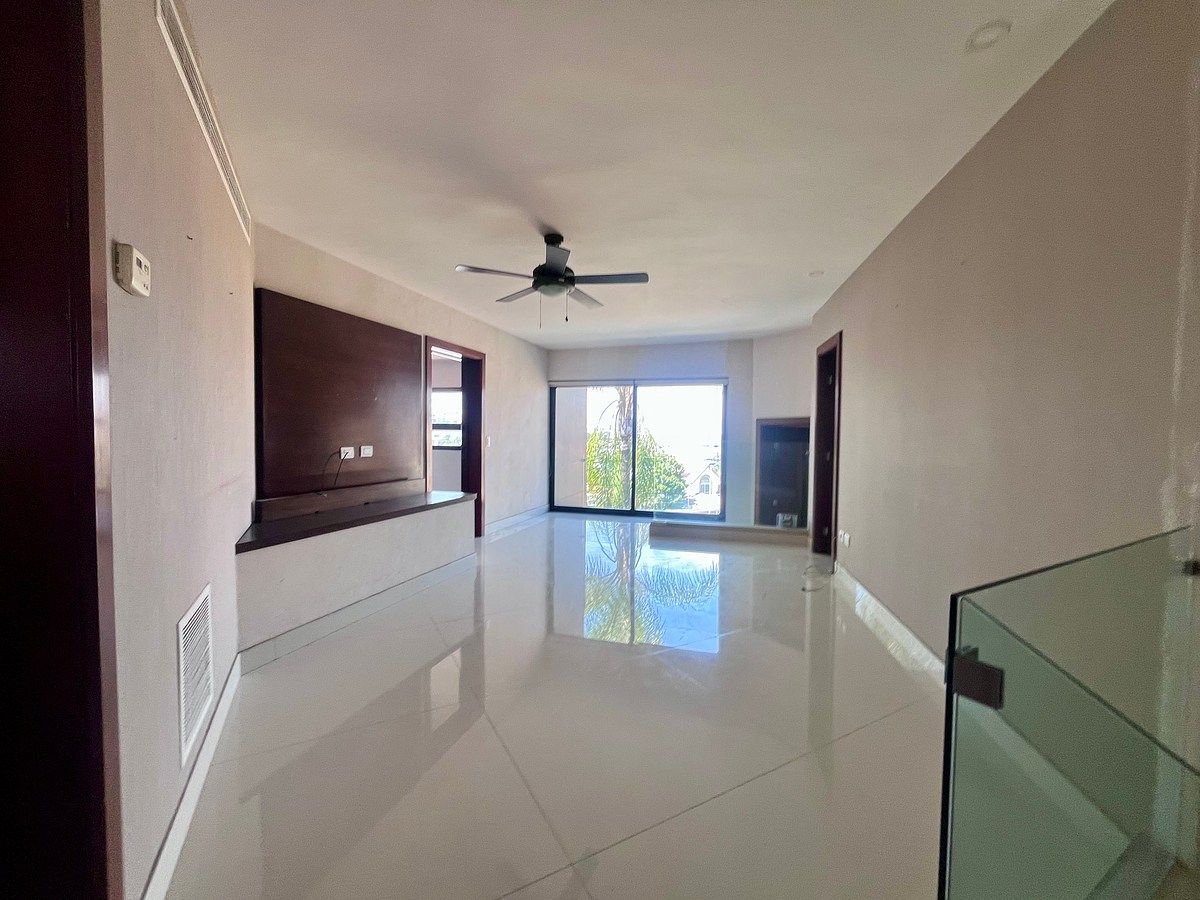 Casa en Jardines de San Agustin 1 Sector, San Pedro Garza García, foto 4 de 19
