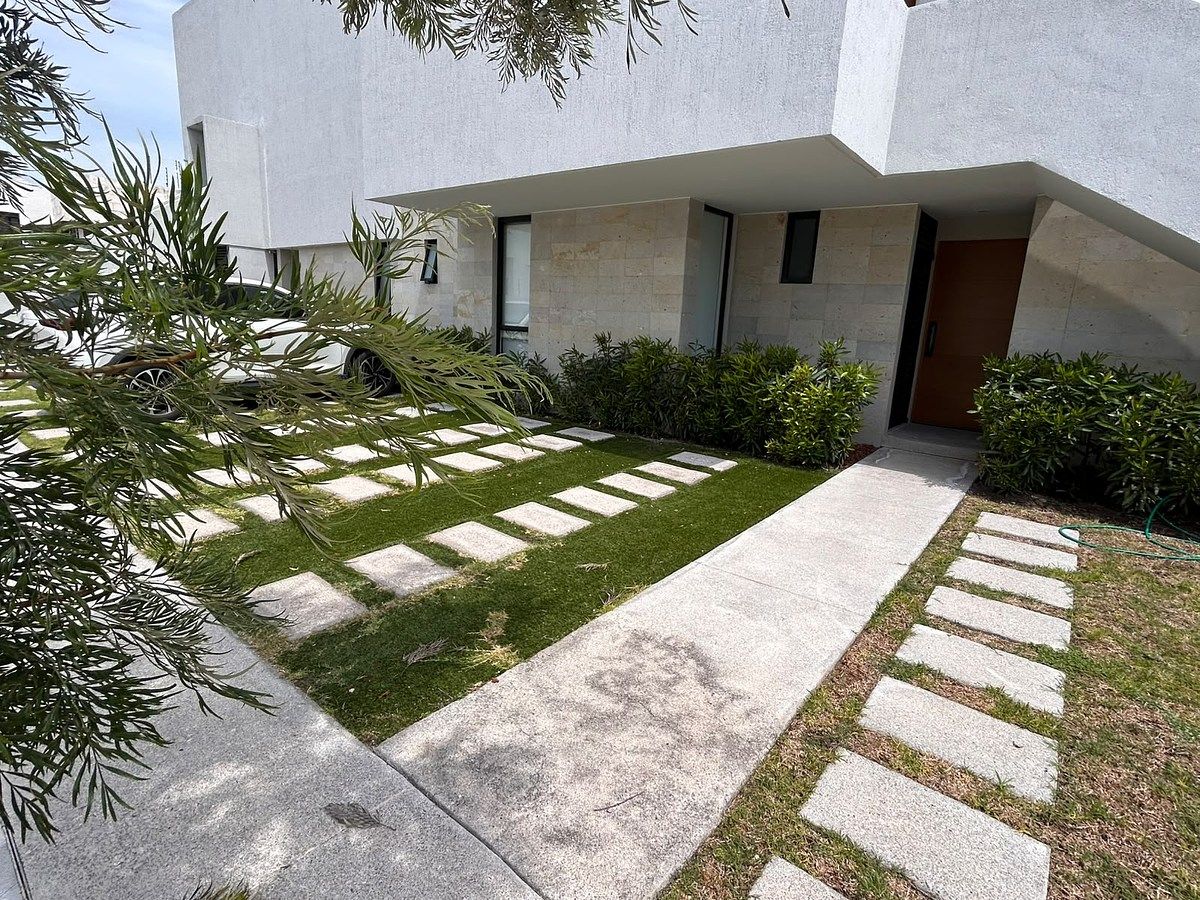 House in Gated Community in Cumbres del Lago, Querétaro, photo 2 of 30