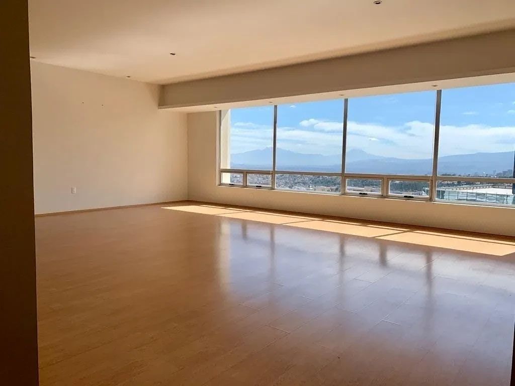 Stunning apartment with beautiful views for rent in H2O Santa Fe, photo 1 of 40