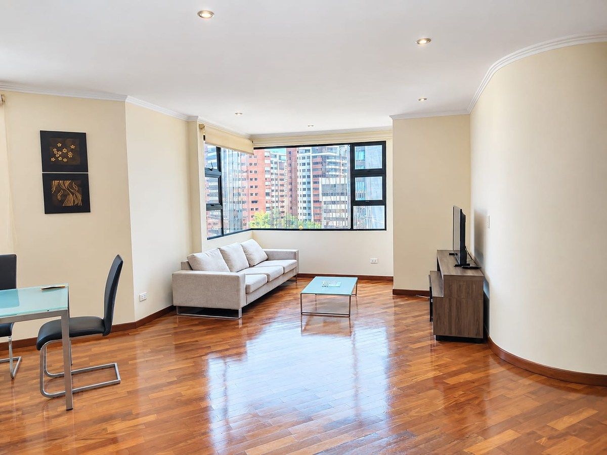 Zona 14 | Apartamento Semi Amueblado y Equipado en Renta