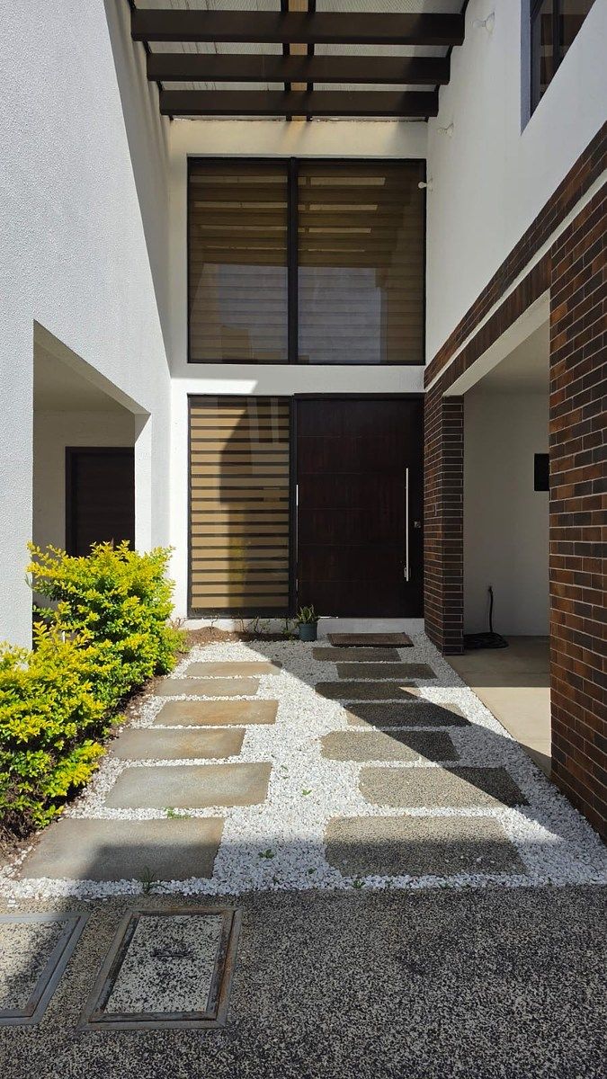 HOME 16 | CASA EN VENTA  – ZONA 16, foto 1 de 19