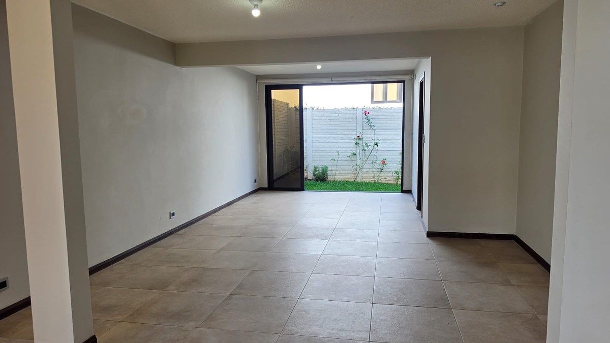 Casa en Condominio en Zona 16, Guatemala, foto 2 de 19