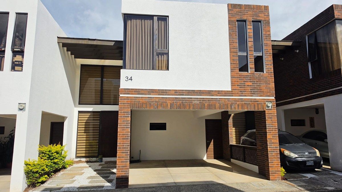 Casa en Condominio en Zona 16, Guatemala, foto 3 de 19