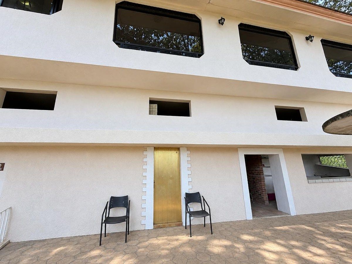 PARTE TRASERA CASA, foto 4 de 15