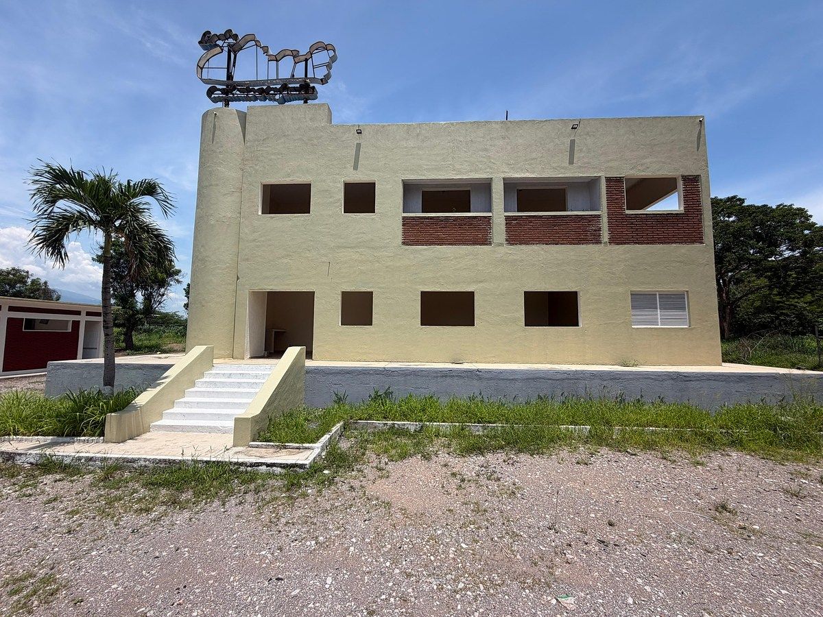 Bodega comercial en Los Limones, Coquimatlán, foto 2 de 17