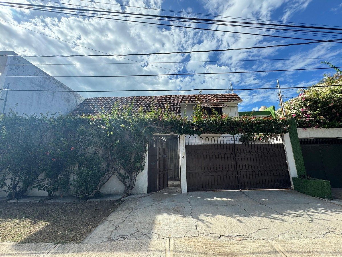 À VENDA - LINDA CASA EM BOSQUES DE CAMPECHE, foto 1 de 28