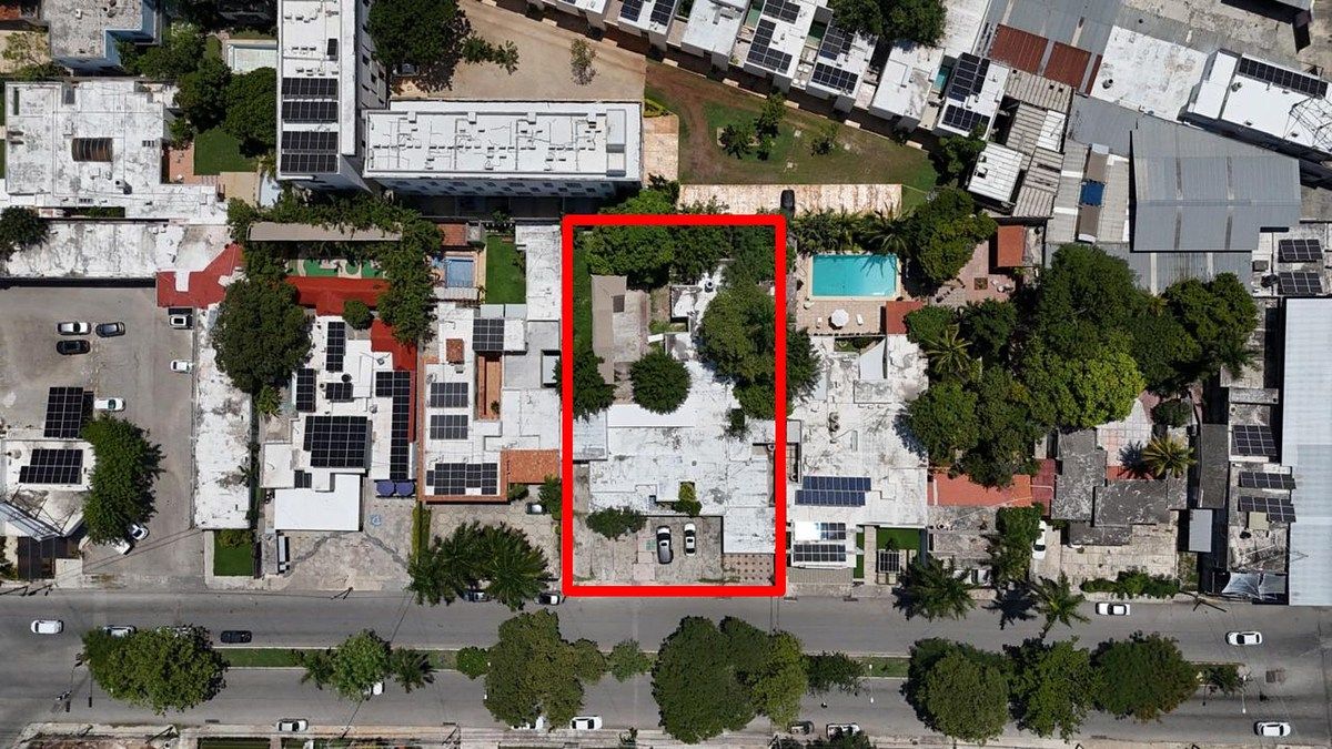 TERRENO EN VENTA SOBRE AVENIDA ROGER HALL CON CONSTUCCIÓN, foto 1 de 16