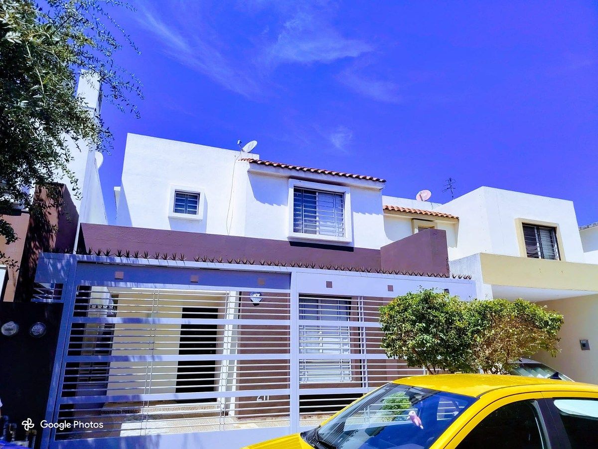 “Casa Ampliada en Las Lomas | 3 Recámaras | A 1 Calle del Parque”, foto 1 de 43