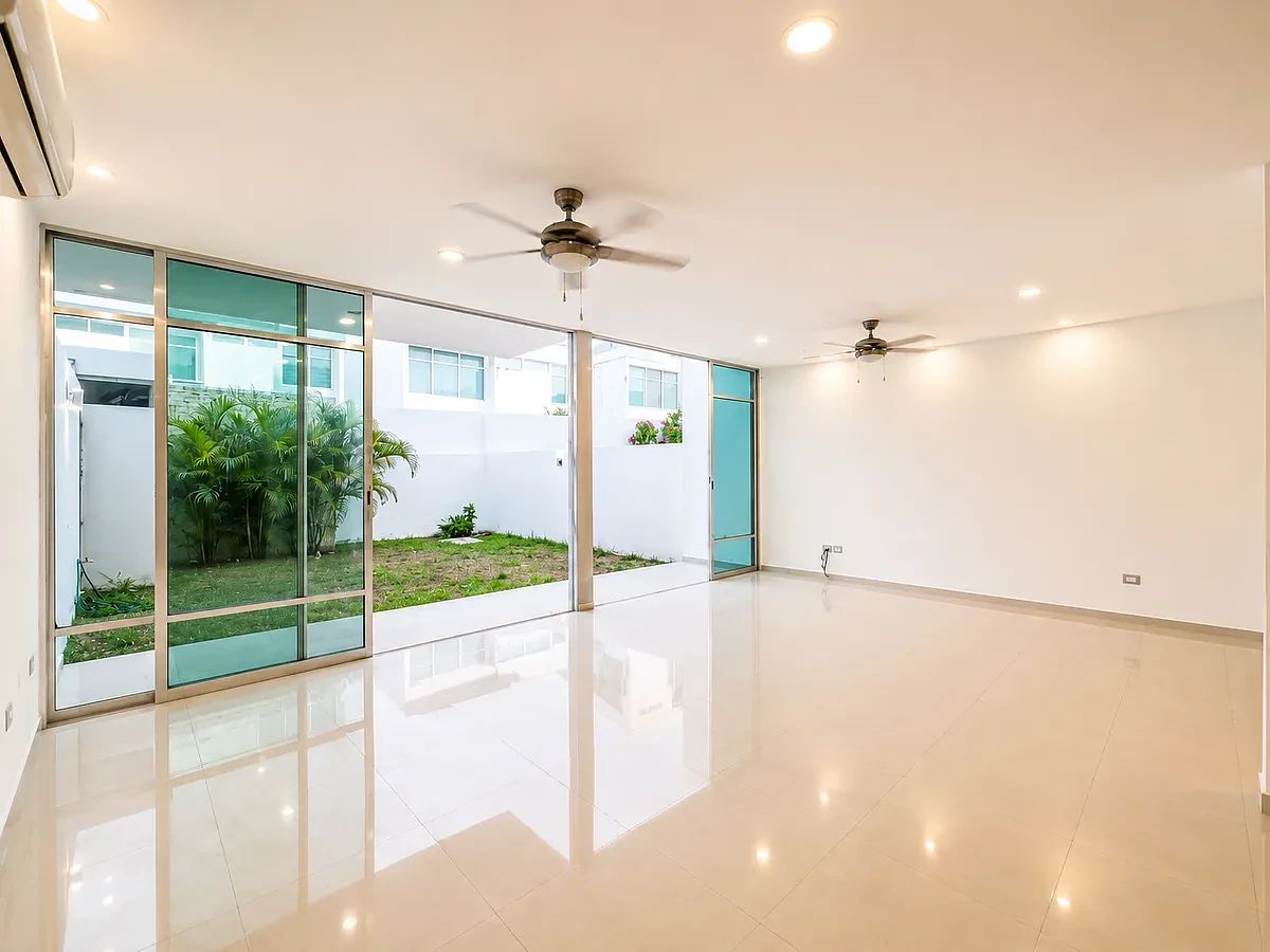 House in Altabrisa, Mérida, photo 2 of 10