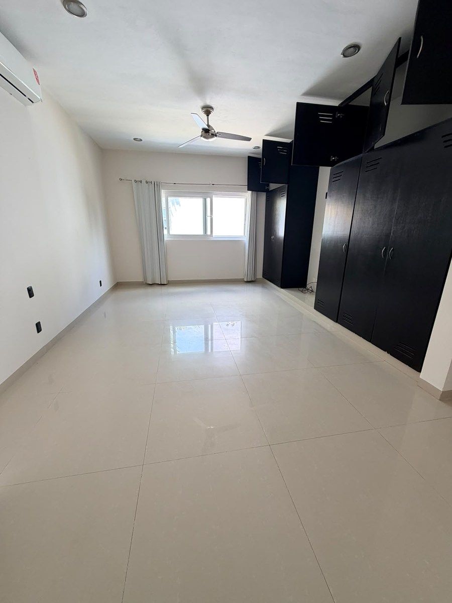 Casa en Residencial Cumbres, Benito Juárez, foto 14 de 43