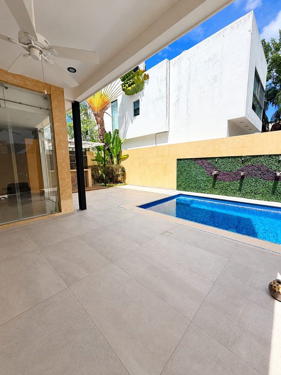EN RENTA - CASA EN CUMBRES RESIDENCIAL, SIN MUEBLES, foto 1 de 43